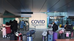 Biến thể Omicron có thể giúp thế giới thoát khỏi giai đoạn đại dịch