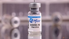 Pfizer và BioNTech thử nghiệm vắc xin chống lại Omicron