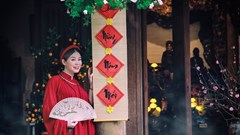 Bộ sưu tập áo dài truyền thống gợi nhớ Tết xưa