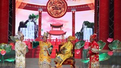 Táo Quân 2022 vẫn "nhạt" dù bắt đủ "trend" từ livestream, sao kê đến giấy đi đường