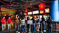 Hà Nội cho phép mở lại rạp chiếu phim, cơ sở biểu diễn văn hoá nghệ thuật từ 10.2