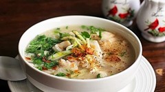 Cháo cá Tích Nghi nóng hổi hớp hồn du khách