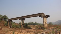 Sẽ chi 3 tỉ đồng để tháo dỡ cây cầu xây dựng dang dở sau 23 năm