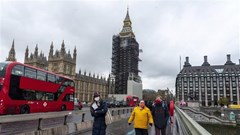 Anh dự kiến dỡ bỏ mọi hạn chế phòng dịch vào tuần tới