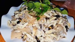 Ong rừng xào măng