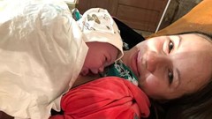 Sinh con dưới hầm trú ẩn Kyiv