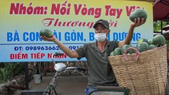 Người đảng viên với nhóm từ thiện xả thân hỗ trợ người dân (Bài 4): Đảng viên nêu gương thì thu phục được quần chúng
