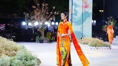 Độc đáo bộ sưu tập Áo dài Khảm gốm “Bát Nhã”