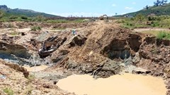 Lâm Đồng: “Cát tặc” lộng hành bên dòng Đạ K’Nàng