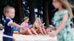 Cấm bay giữa Nga và nhiều nước: Du lịch gặp khó