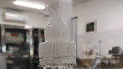 Nhầm lẫn cồn sát trùng và cồn công nghiệp mua ở hiệu thuốc