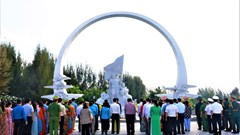 Khánh Hòa: Dâng hương hoa tưởng nhớ các anh hùng, liệt sĩ hy sinh tại đảo Gạc Ma