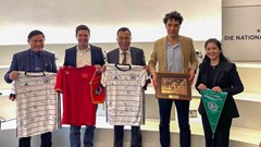 Việt Nam hợp tác với Đức phát triển bóng đá