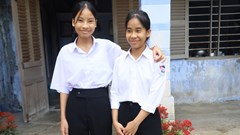 Nghị lực vượt khó của hai học sinh nghèo