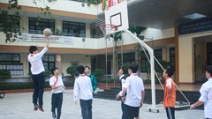 Câu chuyện giáo dục giới tính: Làm gì khi con xem phim “đen” ?