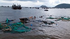 Huyện Vạn Ninh (Khánh Hòa): Mưa lớn 25 tàu thuyền của người dân bị sóng đánh chìm