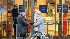 Đa số người dân Đức muốn tiếp tục đeo khẩu trang