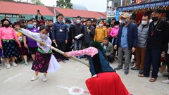 Đồng bào vùng cao biên giới hứng khởi tham gia Đại hội Thể dục -Thể thao