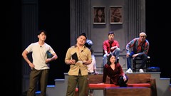 Lại thổn thức cùng…  Lưu Quang Vũ