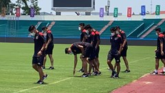 Đội tuyển U23 Indonesia hài lòng với sân tập mới tại Phú Thọ