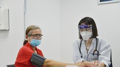 Đề xuất tiêm vắc xin Covid-19 mũi 4 và cam kết cung ứng số lượng lớn vắc xin về Việt Nam