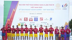 Tuyển bóng ném bãi biển nam Việt Nam trọn niềm vui trong ngày nhận HCV