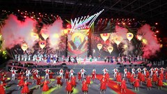 Xứng đáng và thuyết phục!