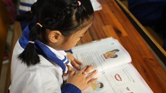 Giá sách giáo khoa mới vẫn nóng