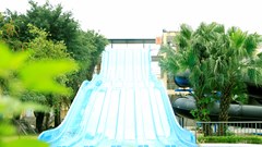 Đường trượt nước đa làn Tây Ban Nha tại Hà Nội