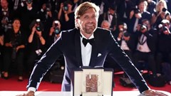 LHP Cannes 2022: Hiện tượng “Triangle of Sadness”