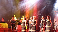 Thêm một lần nữa, các nghệ sĩ phô diễn tài năng giữa Tây Nguyên hùng vĩ