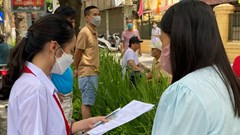 Hà Nội thi tuyển sinh lớp 10: Điểm chuẩn có biến động