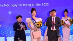 Hội thi Phụ nữ ngành Y duyên dáng