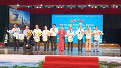 Hậu Giang: Biểu dương gia đình văn hóa, người tốt việc tốt tiêu biểu