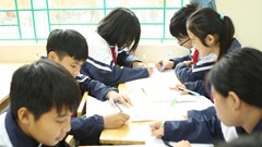 Sách giáo khoa tham khảo: Bao giờ hết cảnh… "đính kèm"