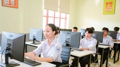 Hải Phòng: Trao tặng “Thư viện điện tử” cho trường THPT Tiên Lãng