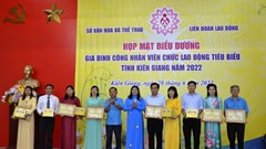 Kiên Giang khen thưởng gia đình công nhân, viên chức, lao động tiêu biểu