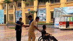 Những hình ảnh đẹp tại các điểm thi ở Hà Nội