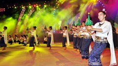 Đã du lịch hè là phải đi hội