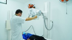 Tình trạng thiếu thuốc, vật tư y tế: Loay hoay, chưa có lời giải