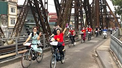 Hà Nội là một trong 6 điểm đến du lịch trải nghiệm xe đạp tuyệt vời nhất