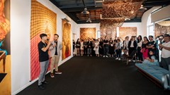 “Nàng Pao” Đỗ Thị Hải Yến và chồng tổ chức triển lãm tranh tôn vinh nghệ sĩ trẻ