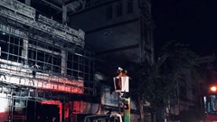 Quảng Ngãi: Cháy lớn thiêu rụi 2 cửa hàng