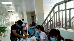 Bình Định: Hàng loạt nhân viên y tế xin thôi việc, bỏ việc