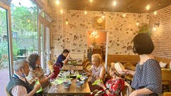 Góc phố cổ Hà Nội ở giữa Paris