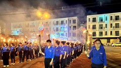 Tuổi trẻ Bình Định thắp nến tri ân các anh hùng liệt sĩ