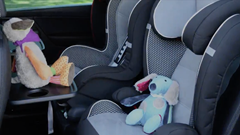Nhật Bản phát triển thiết bị ngăn ngừa trẻ em bị bỏ lại trong xe