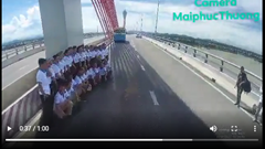 Không thể chấp nhận sự vô tư quá đà