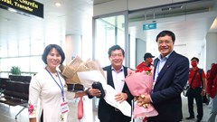 Đoàn thể thao người khuyết tật về nước sau kỳ tích tại ASEAN Para Games 11