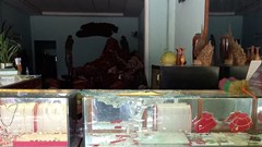 Quảng Nam: Truy bắt kẻ cầm cuốc xông vào cướp tiệm vàng